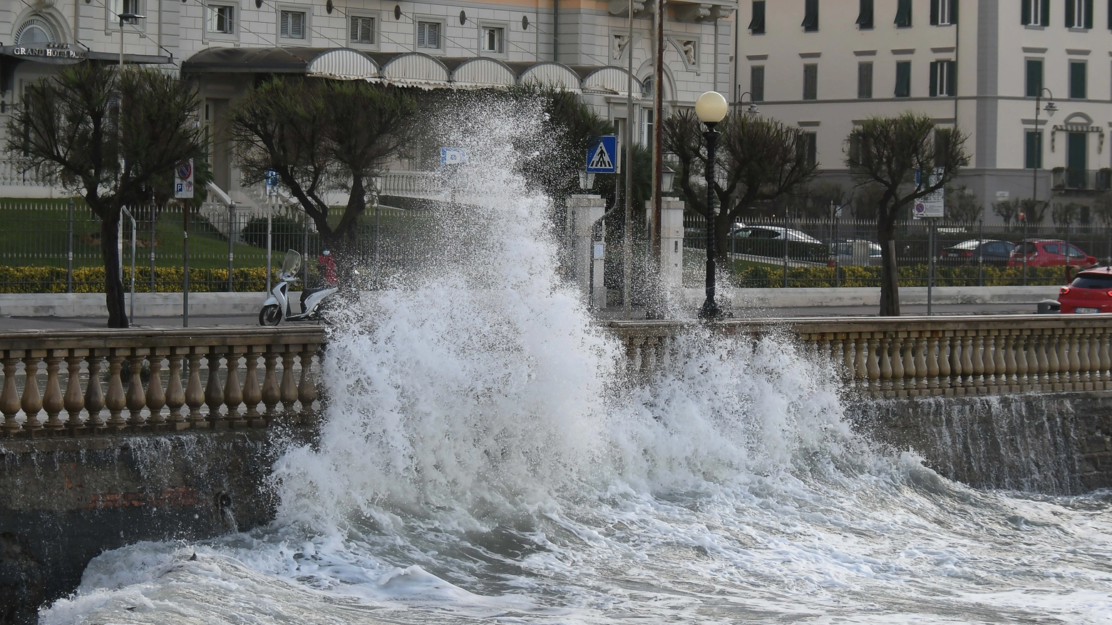 Livorno maltempo (Foto Lanari)