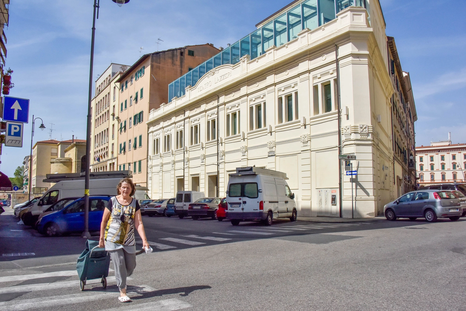 L'ex cinema teatro Lazzeri acquistato dal Conservatorio Mascagni  di Livorno (Foto Novi)