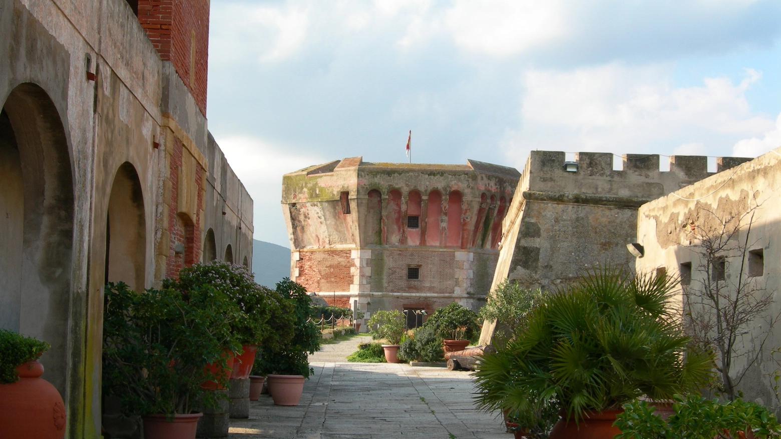 la Torre del Martello alla Linguella