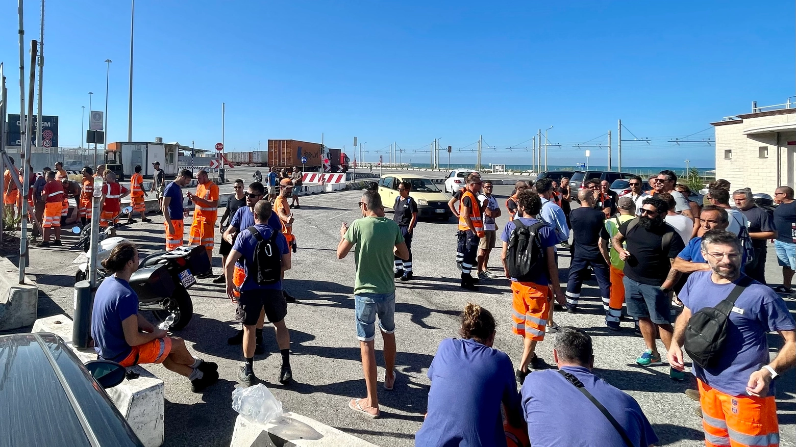 Lo sciopero dei portuali (Foto Novi)