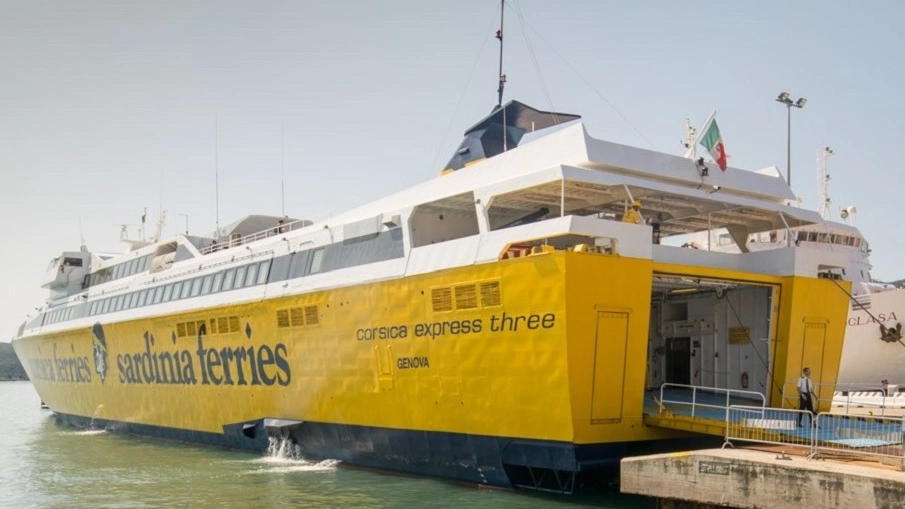 Il traghetto della Forship in servizio la scorsa estate tra l'Elba e Piombino
