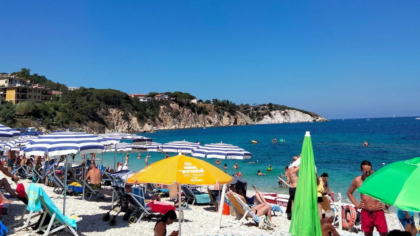 La spiaggia delle Ghiaie a Portoferraio (Elba)