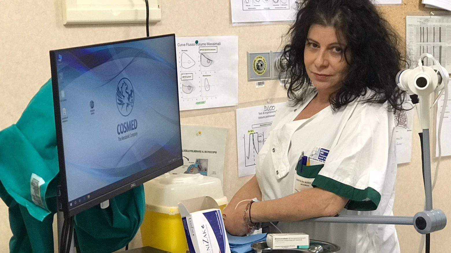 L'infermiera Marcella Bertolini nell'ambulatorio di spirometria