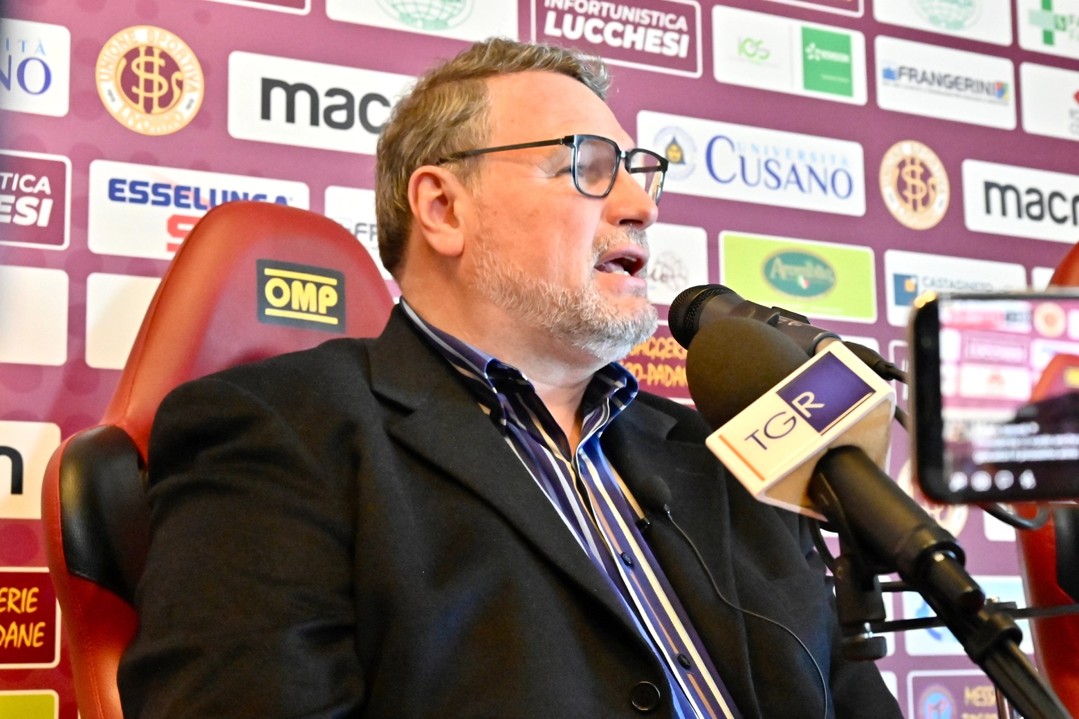 Calcio Livorno , conferenza stampa nuovo presidente 