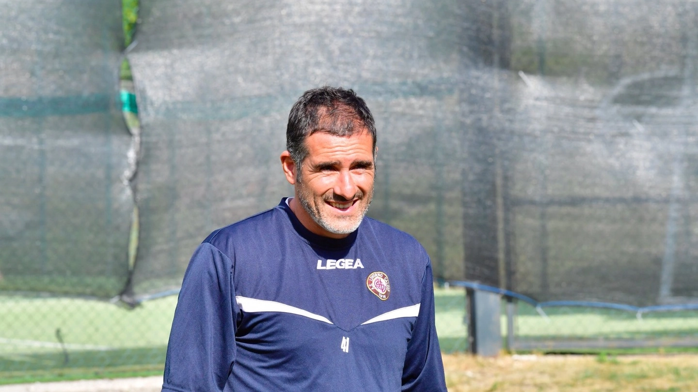 Il tecnico del Livorno, Cristiano Lucarelli (Novi)