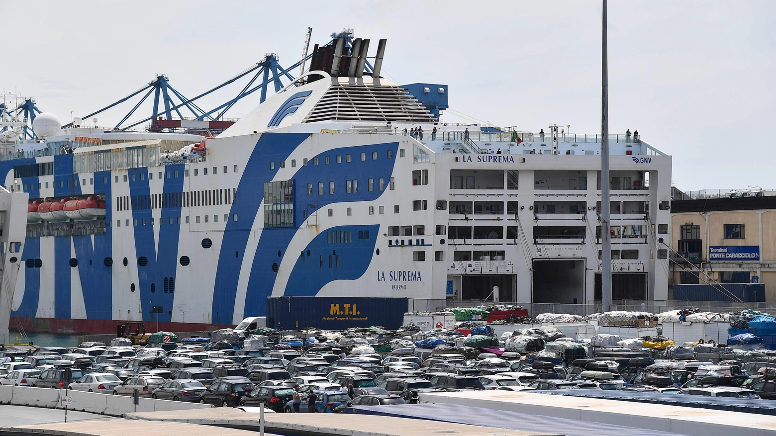 Traghetti, è boom di passeggeri da Piombino all'Isola d'Elba