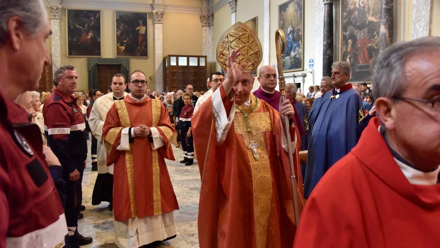 Il vescovo Giusti alla Messa in Cattedrale (Foto Novi)