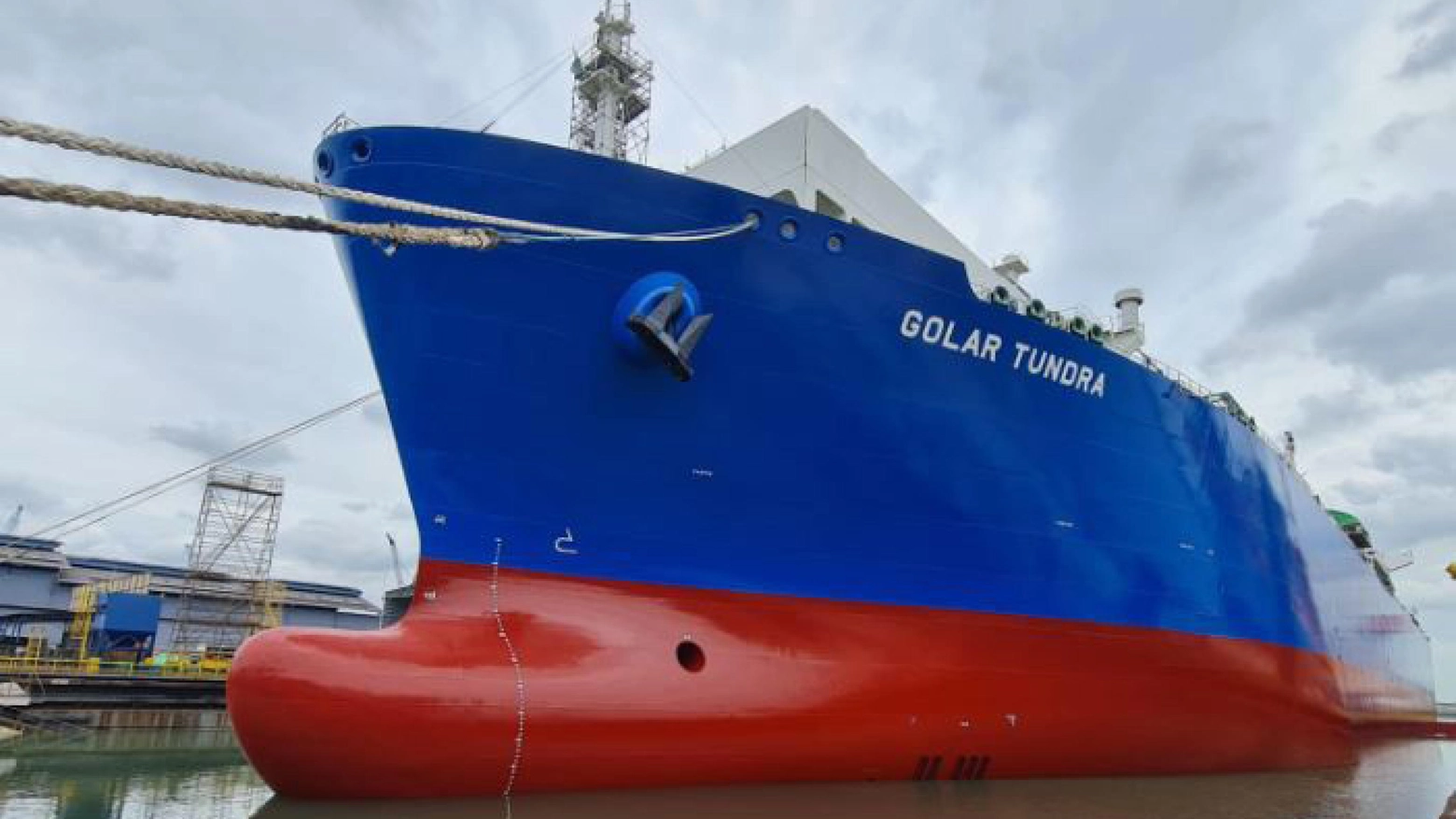 La Golar Tundra, nave rigassifricatrice