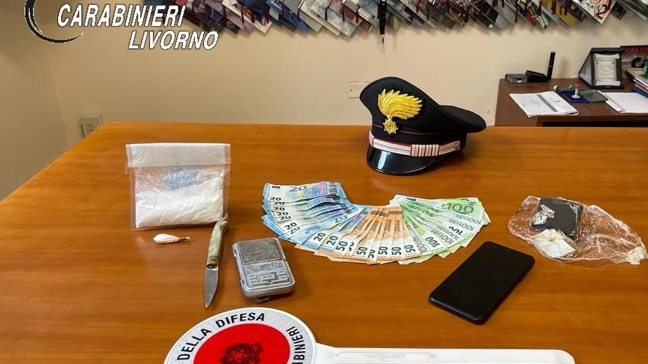 Cocaina e hashish spuntano durante la perquisizione a Porto Azzurro
