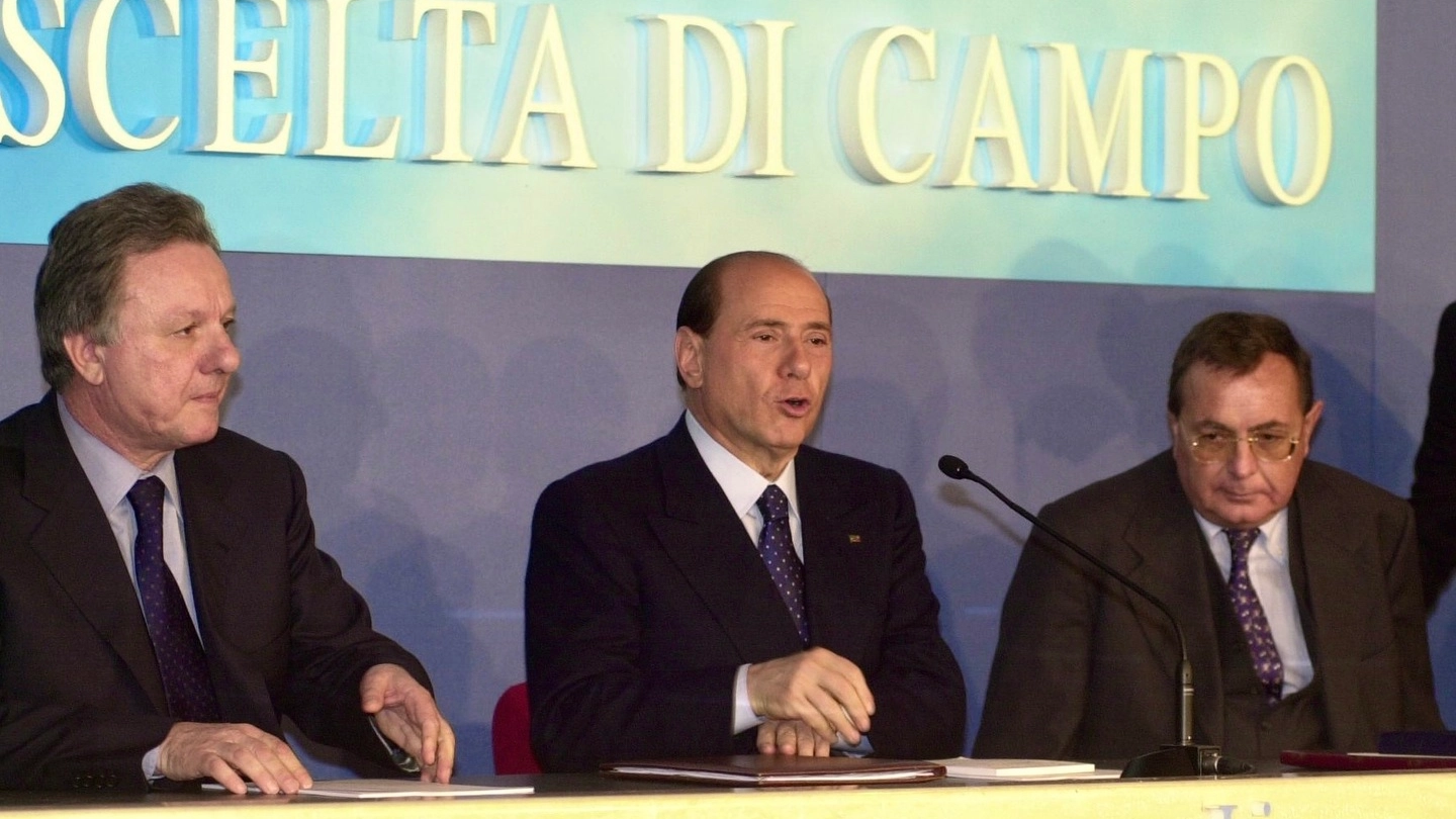 La crociera della libertà fece scalo a Livorno nell’aprile 2000. Ecco che cosa accadde