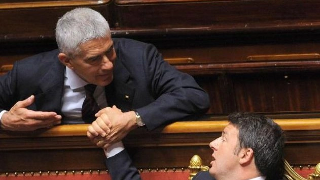 Pier Ferdinando Casini e Matteo Renzi in Parlamento 