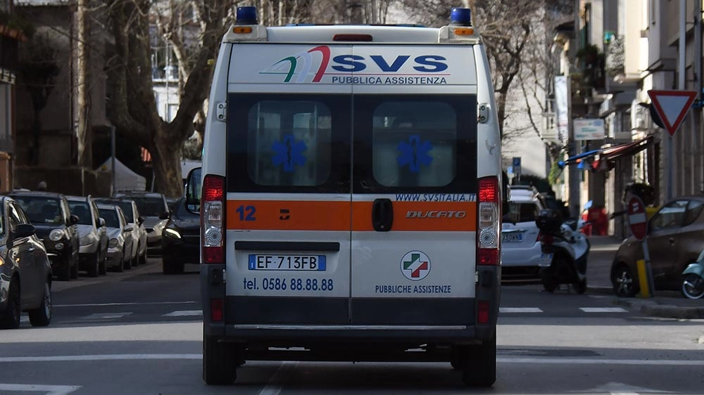 ambulanza Svs (Foto Lanari)