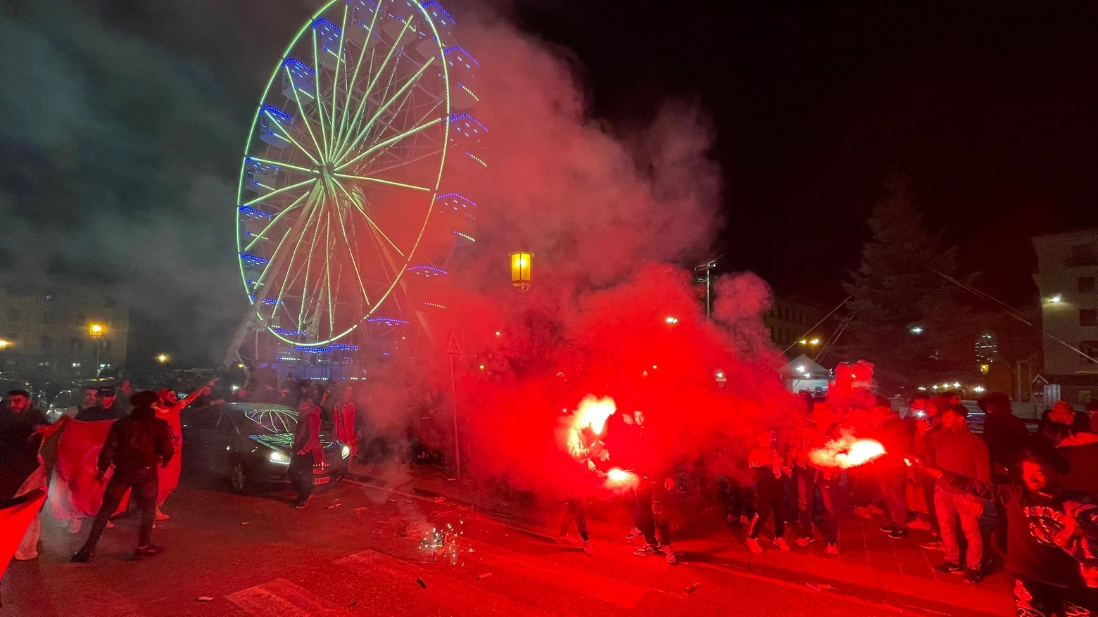 I tifosi marocchini festeggiano a Livorno (foto Novi)