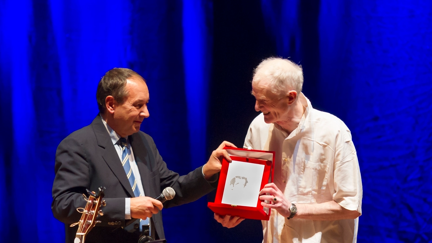 Peter Hammill riceve il Premio Ciampi (foto Furio Pozzi)