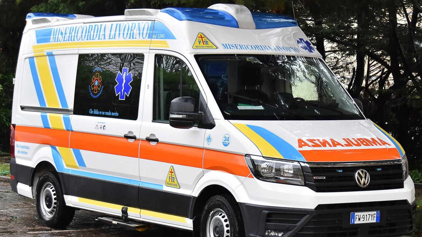Un'ambulanza della Misericordia di Livorno