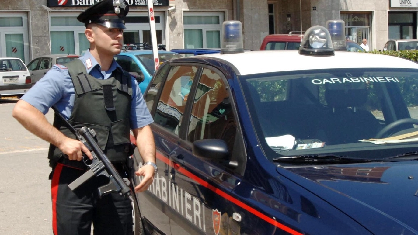 I carabinieri, grazie alle intercettazioni, sono riusciti a fermare due dei tre malviventi