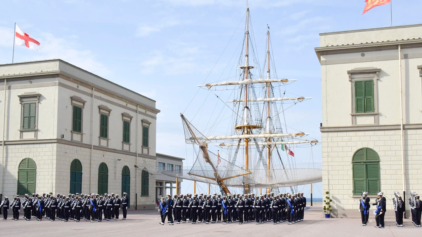 Il giuramento degli allievi dell'Accademia Navale (foto Novi)