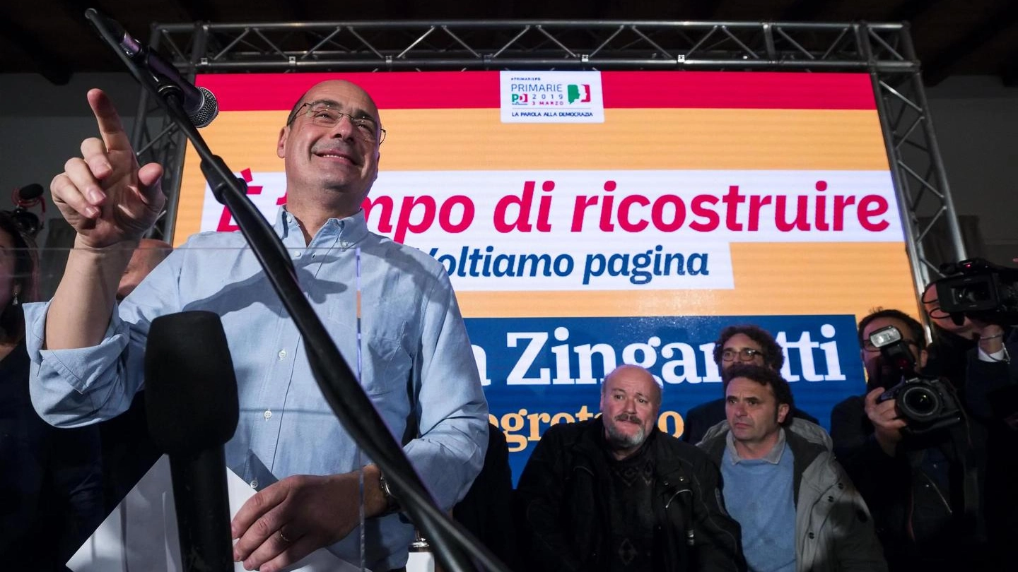 Nicola Zingaretti dopo la vittoria al comitato elettorale (Ansa)