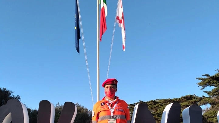 Antonella Vivaldi durante uno dei suoi servizi da volontaria Cisom per la Regione Toscana 