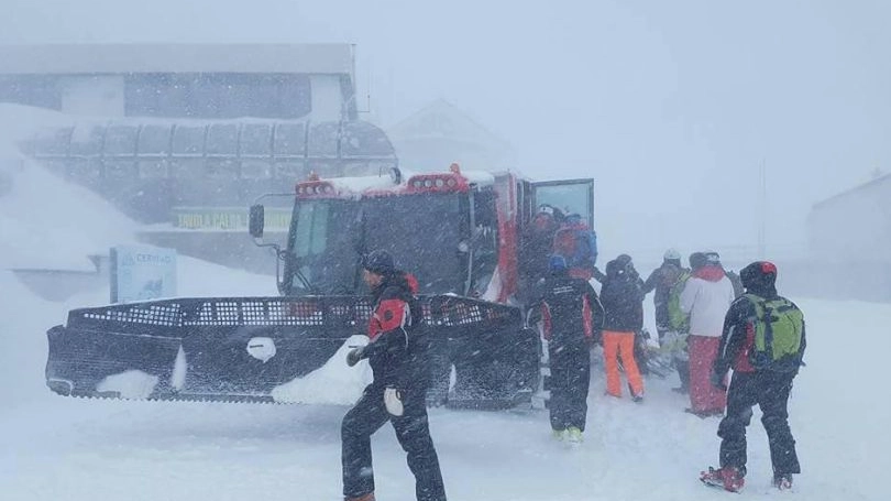 Meteo, tantissima neve. Una foto di Cervinia il 4 gennaio (Twitter, Polizia di Stato)