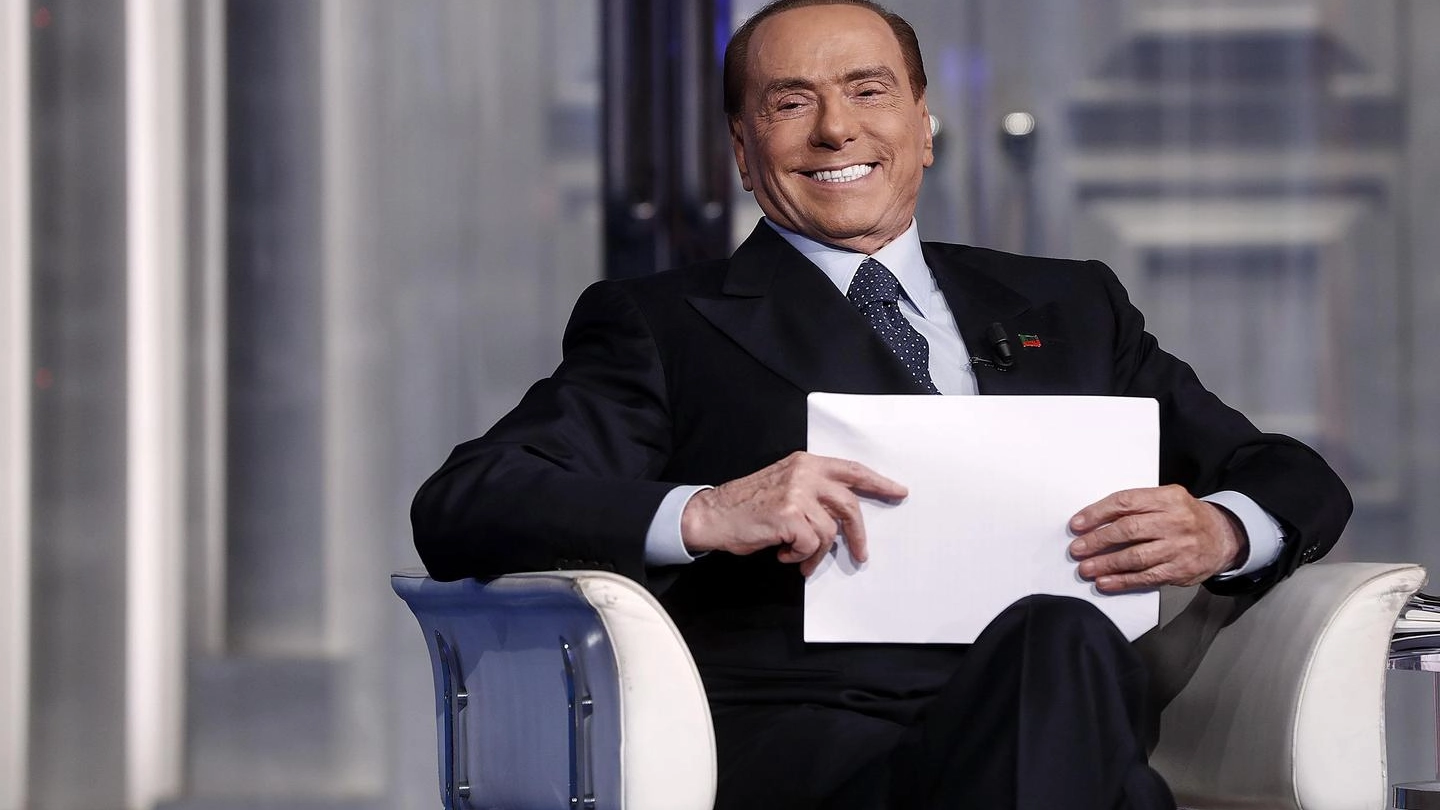 Silvio Berlusconi a 'Porta a Porta' (Ansa)