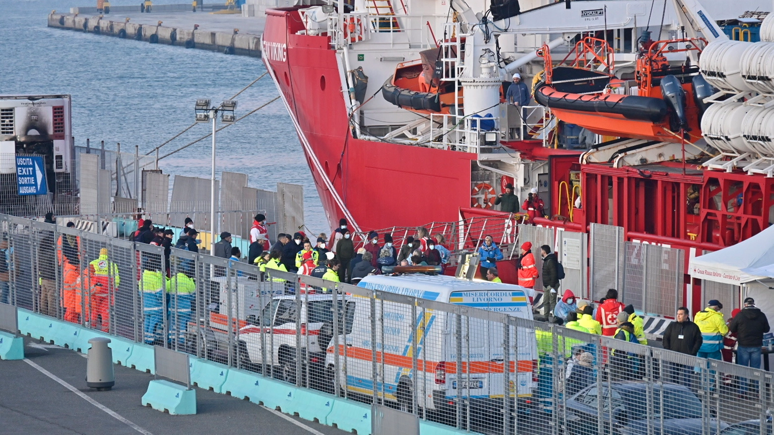 Sbarco Migranti , nave Ocean Viking (Foto Novi)