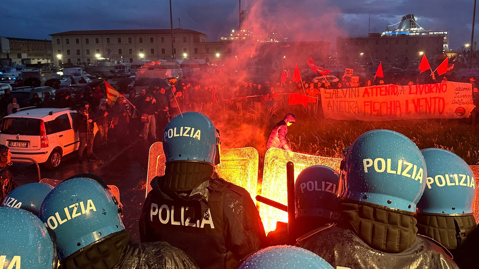 Proteste contro Salvini a Livorno (Foto Novi)