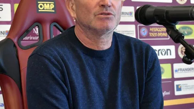 L’allenatore del Livorno Giuseppe Angelini non intende fare esperimenti, ma puntare sulle sicurezze della squadra per una partita decisiva