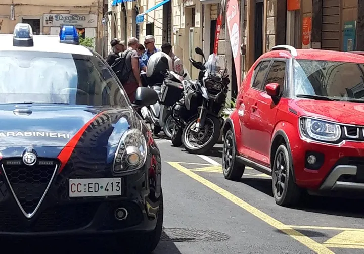 Una pattuglia dei carabinieri è intervenuta in piazza XX Settembre fermando il ladro