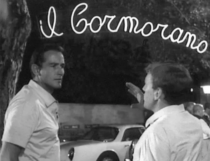 Gassman e Trintignant (Bruno e Roberto) all’ingresso de Il Cormorano