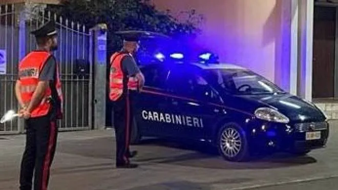 Uno dei posti di blocco notturni dei carabinieri