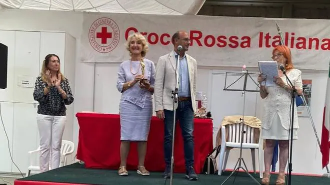 Il preside dell’Enriques Ersilio Castorina con l’insegnante Anita Leonetti