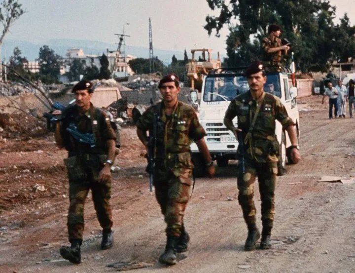 I militari del Tuscania durante la missione in Libano