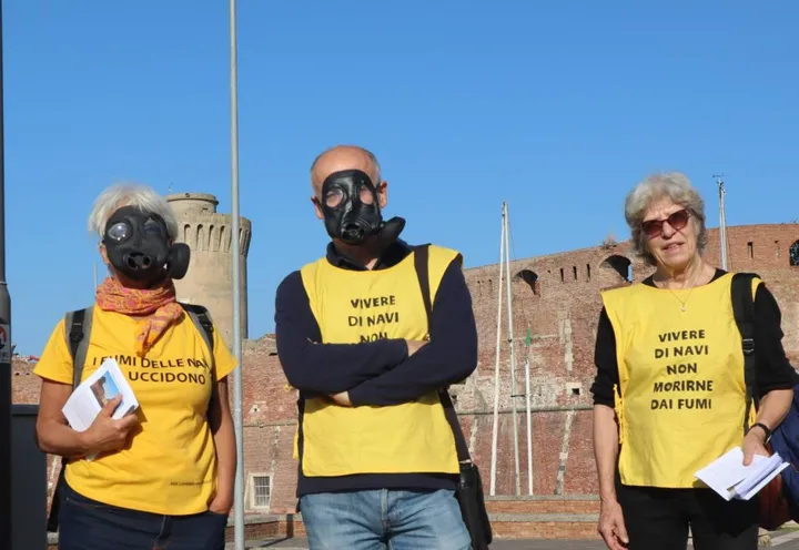 Manifestazione dell’associazione Livorno Porto Pulito contro gli scarichi delle navi