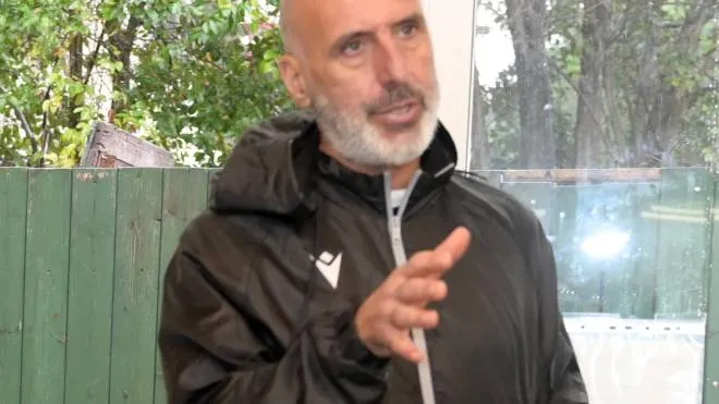 L’allenatore del Livorno Vincenzo Esposito: oggi prima gara del 2023