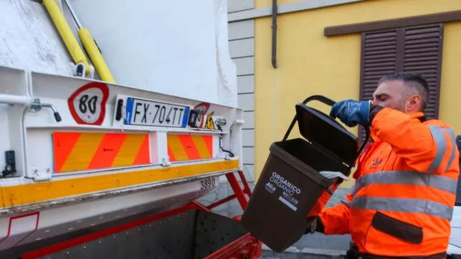 Nuove modalità per la raccolta rifiuti porta a porta a Cecina Marina e anche a San Pietro in Palazzi