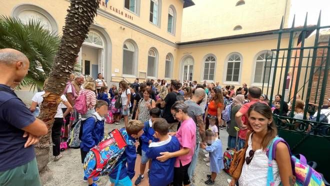 Livorno, primo giorno di scuola (Foto Novi)