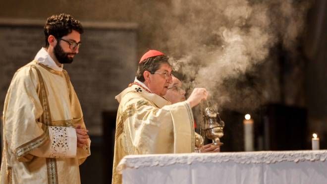 Firenze, Messa di Natale in Duomo: monsignor Betori  (Giuseppe Cabras/New Press Photo)