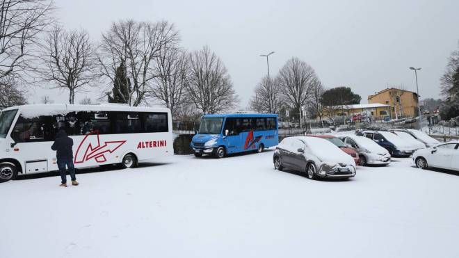 Neve in Toscana, disagi per i bus 