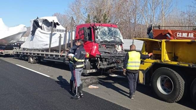 Incidente fra due camion in A12 (Foto pagina Facebook 